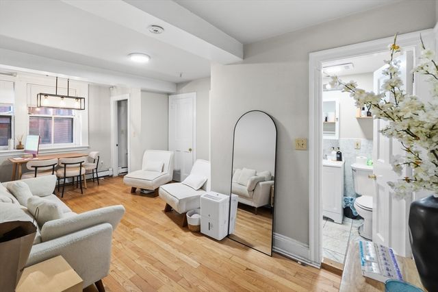 239 Commonwealth Ave 10, Boston, MA 02116