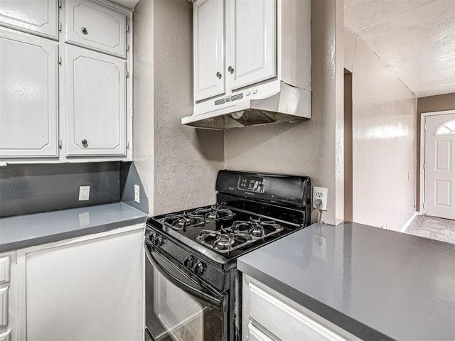 313 E Northrup Street, Midwest City, OK 73110