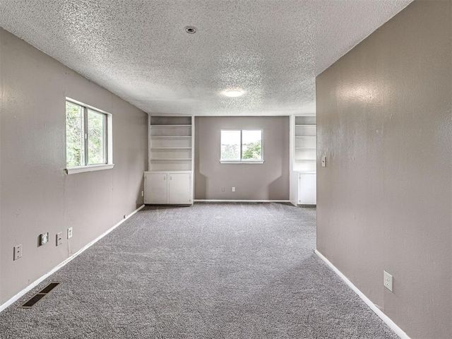 313 E Northrup Street, Midwest City, OK 73110