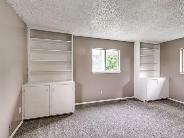 313 E Northrup Street, Midwest City, OK 73110