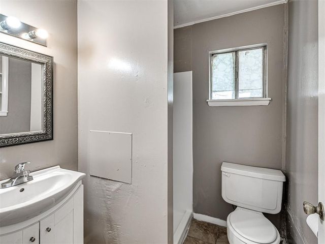 313 E Northrup Street, Midwest City, OK 73110