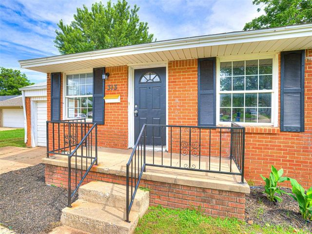 313 E Northrup Street, Midwest City, OK 73110