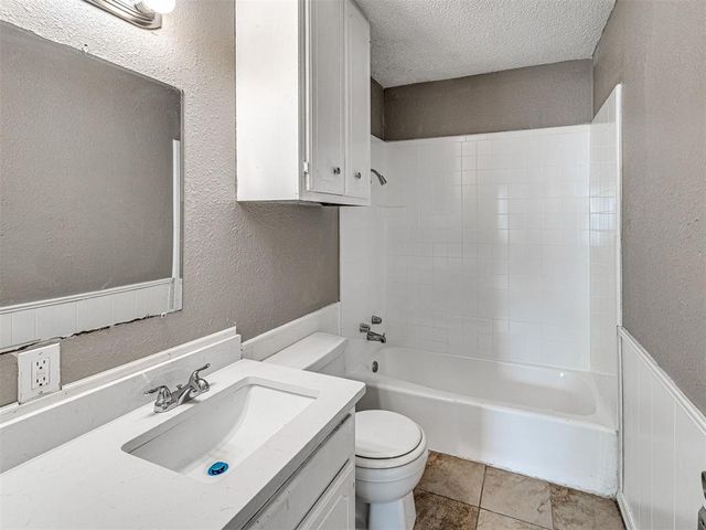 313 E Northrup Street, Midwest City, OK 73110