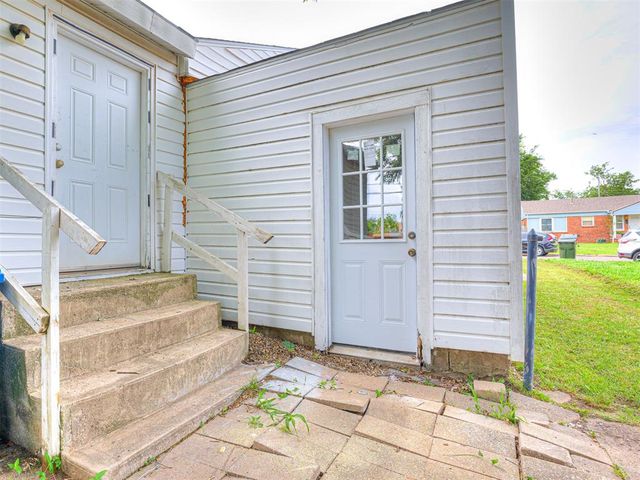 313 E Northrup Street, Midwest City, OK 73110