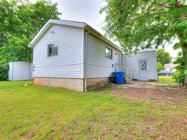313 E Northrup Street, Midwest City, OK 73110