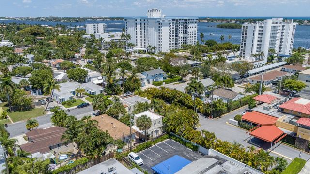 214 Conniston Road, West Palm Beach, FL 33405