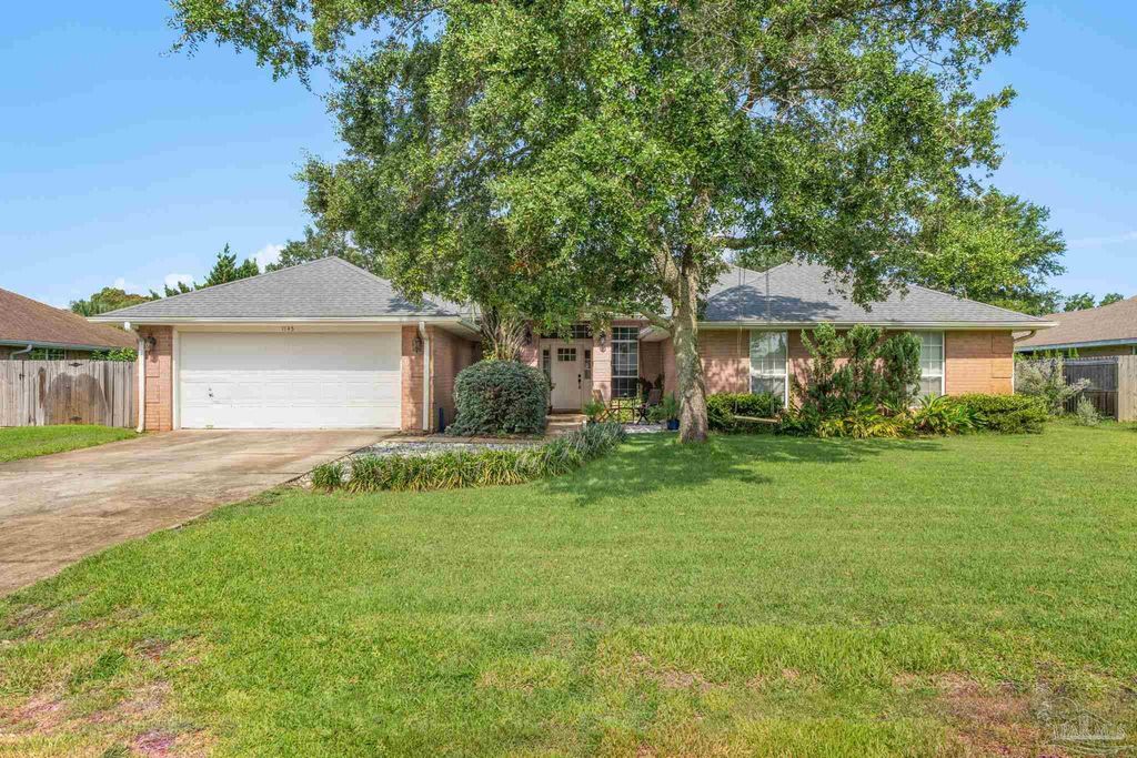 1145 Finch Dr, Gulf Breeze, FL 32563