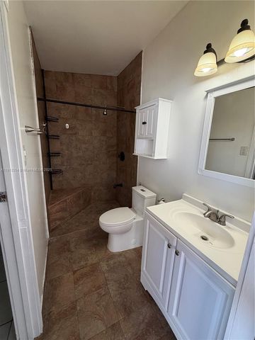 18317 SW 114th Ct 2, Miami, FL 33157