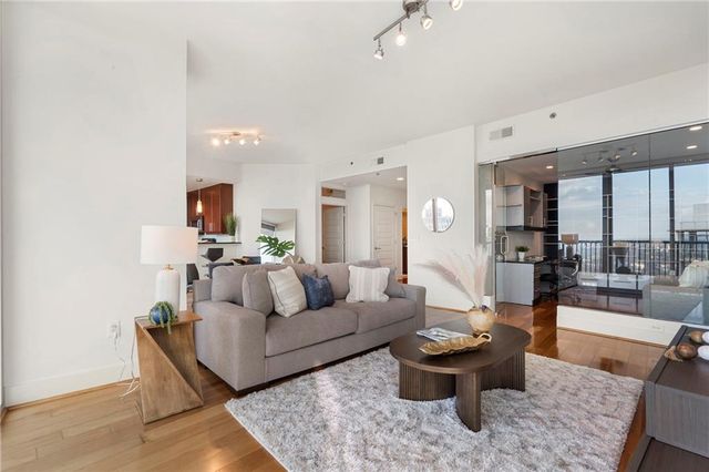 1080 Peachtree NE Street 3307, Atlanta, GA 30309