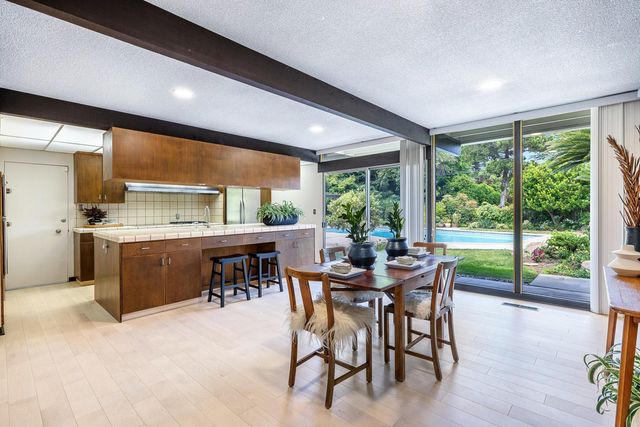 2530 W Wrenwood Avenue, Fresno, CA 93711