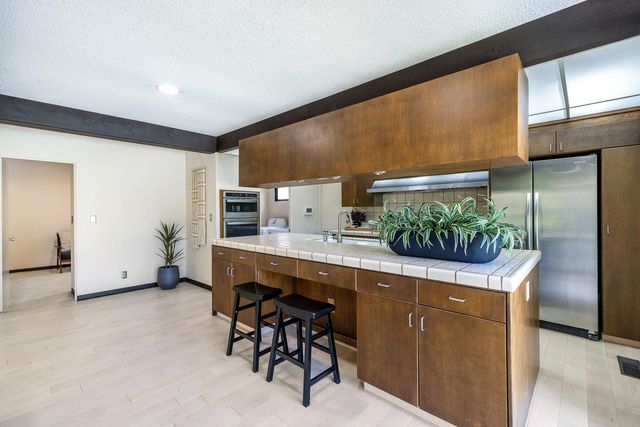 2530 W Wrenwood Avenue, Fresno, CA 93711