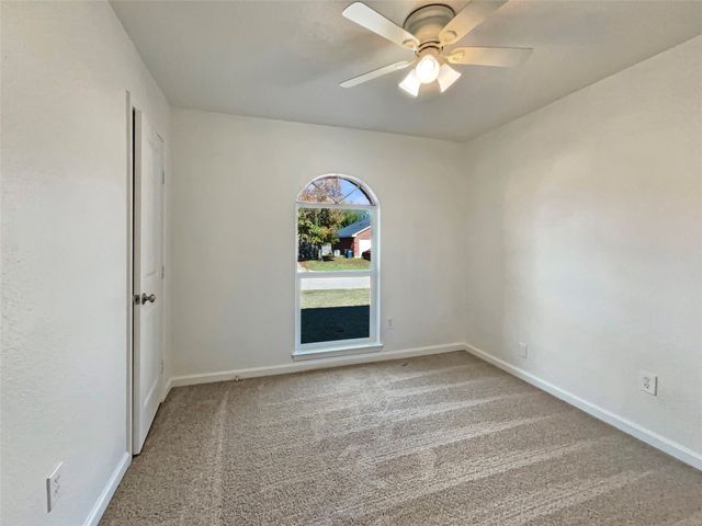 5716 Burton Avenue, Fort Worth, TX 76119