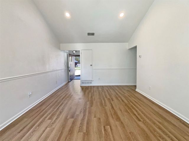 5716 Burton Avenue, Fort Worth, TX 76119