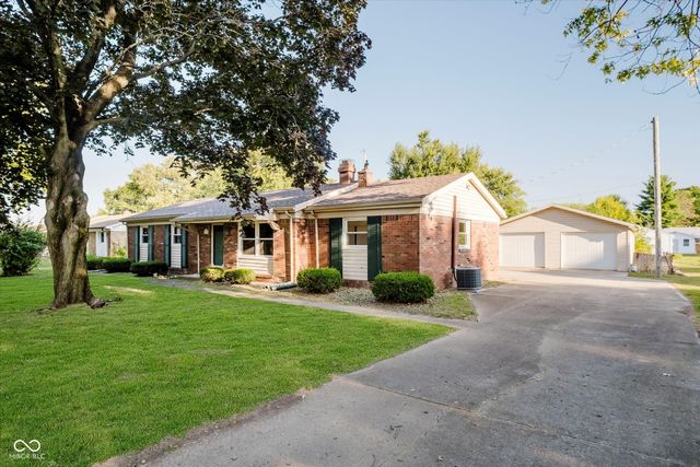 810 Ernie Lu Avenue, Anderson, IN 46013