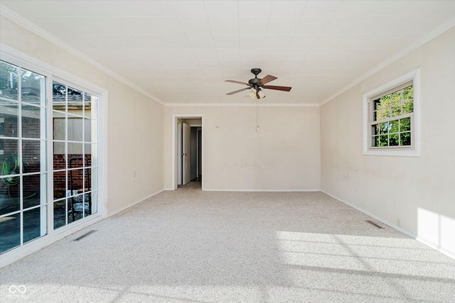 810 Ernie Lu Avenue, Anderson, IN 46013