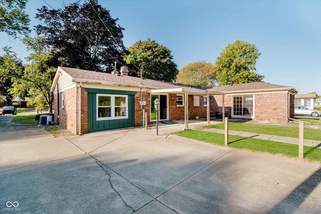 810 Ernie Lu Avenue, Anderson, IN 46013