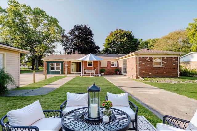 810 Ernie Lu Avenue, Anderson, IN 46013