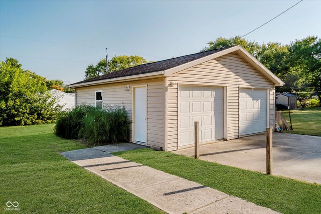 810 Ernie Lu Avenue, Anderson, IN 46013