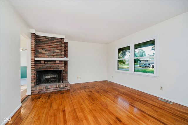 810 Ernie Lu Avenue, Anderson, IN 46013