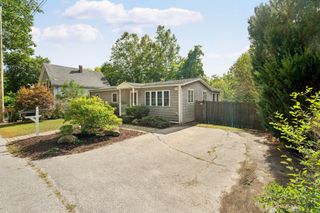 650 Douglas Street Extension, Manchester, NH 03102