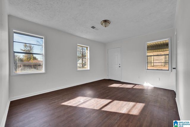 2 WASHINGTON SQUARE, Tuscaloosa, AL 35401