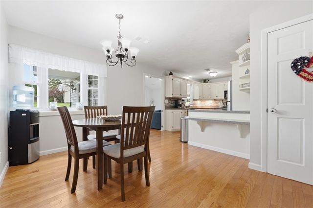 853 McElhaney Rd, Freedom, PA 15042