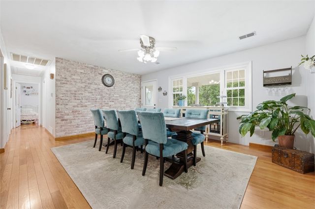 853 McElhaney Rd, Freedom, PA 15042