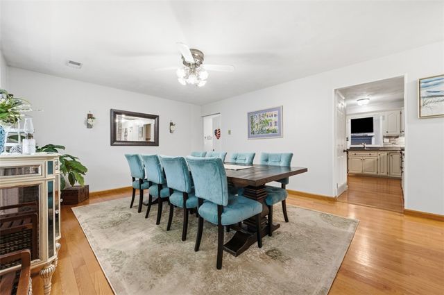 853 McElhaney Rd, Freedom, PA 15042
