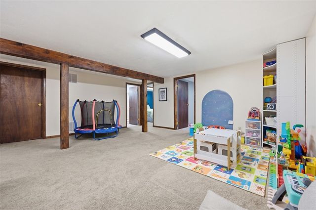 853 McElhaney Rd, Freedom, PA 15042