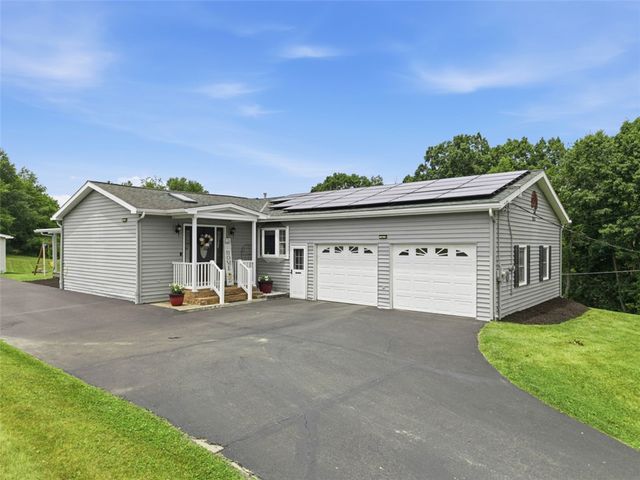 853 McElhaney Rd, Freedom, PA 15042
