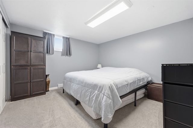 853 McElhaney Rd, Freedom, PA 15042
