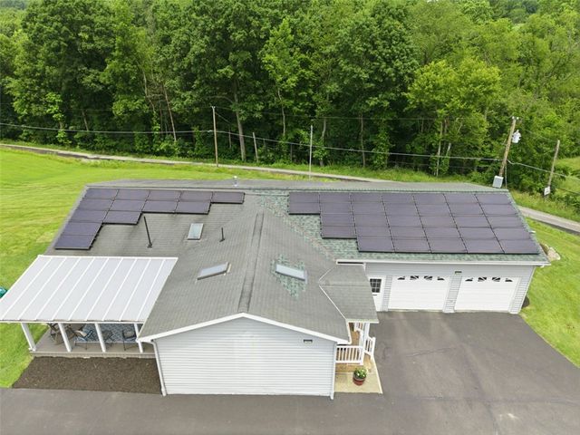 853 McElhaney Rd, Freedom, PA 15042