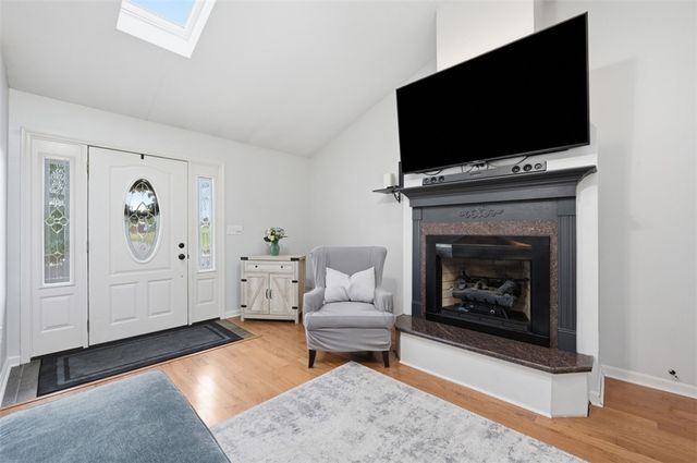 853 McElhaney Rd, Freedom, PA 15042