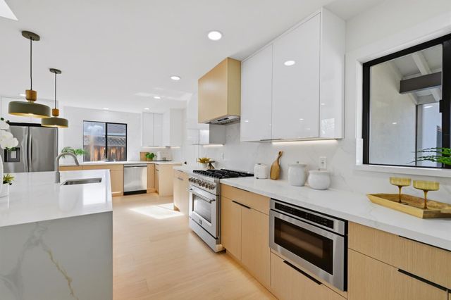 240 Victor Avenue, Campbell, CA 95008