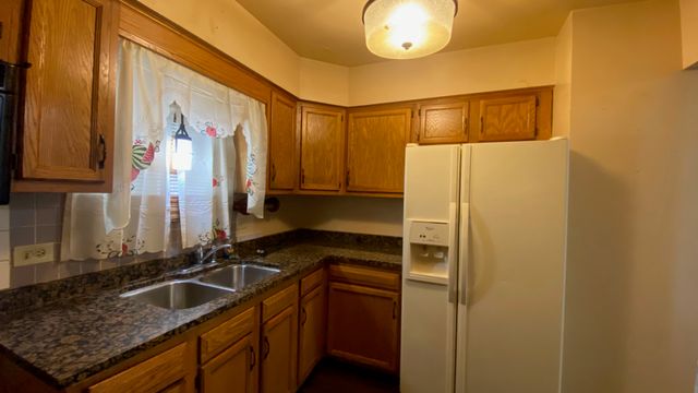 1040 W 104th Street, Chicago, IL 60643