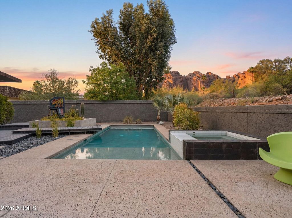Image 45 of property listing at 4605 E PALO VERDE Drive, Phoenix, AZ 85018
