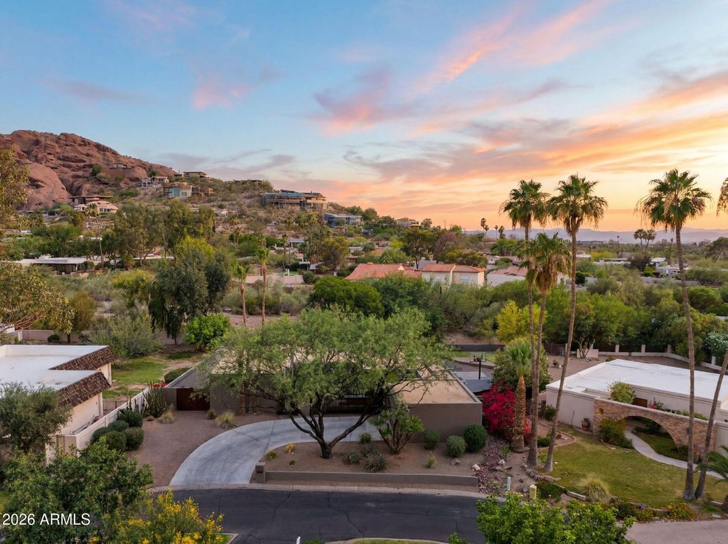 Image 60 of property listing at 4605 E PALO VERDE Drive, Phoenix, AZ 85018