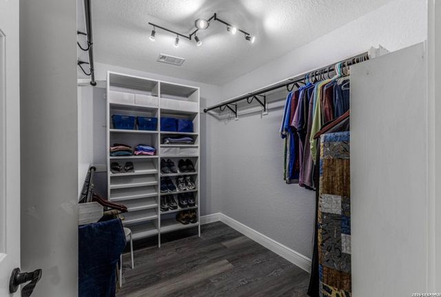 1620 GREEN MEADOW LN, Spring Branch, TX 78070