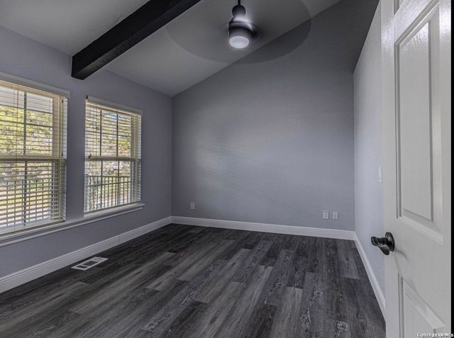 1620 GREEN MEADOW LN, Spring Branch, TX 78070