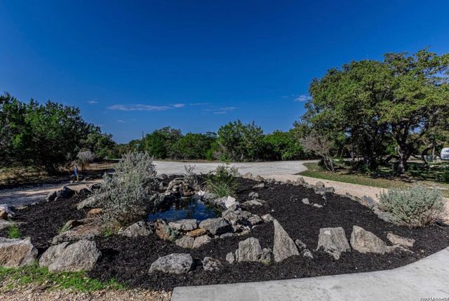 1620 GREEN MEADOW LN, Spring Branch, TX 78070