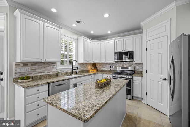 6005 HORTONS MILL CT, Haymarket, VA 20169