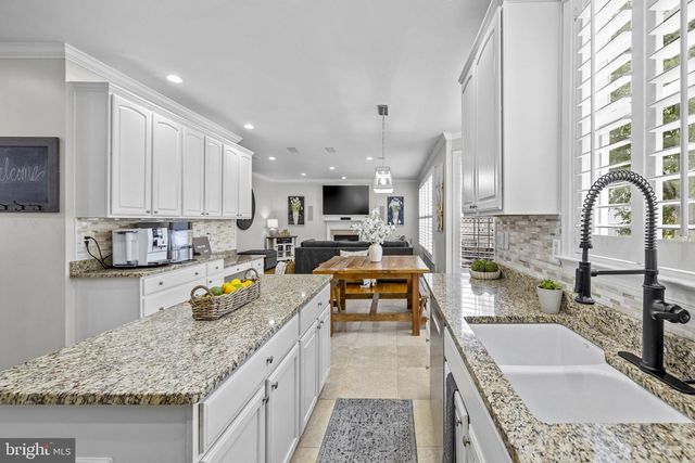 6005 HORTONS MILL CT, Haymarket, VA 20169