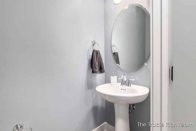 4187 Sheba Court NE, Belmont, MI 49306