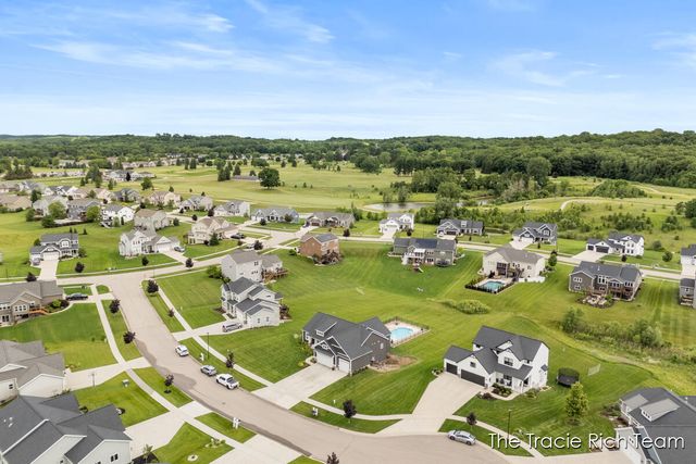 4187 Sheba Court NE, Belmont, MI 49306