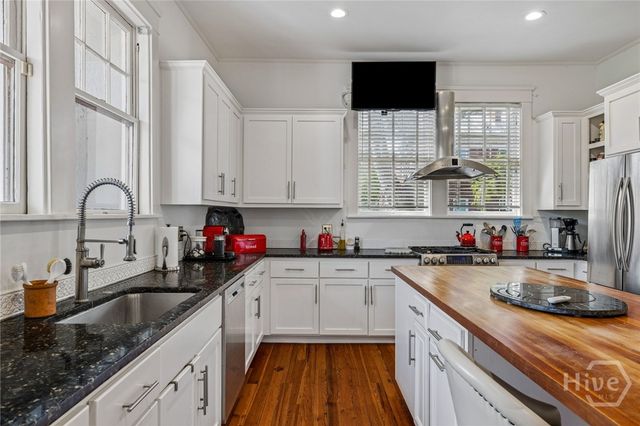 709 E 41st Street, Savannah, GA 31401