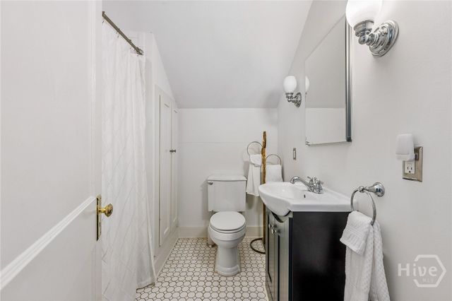 709 E 41st Street, Savannah, GA 31401