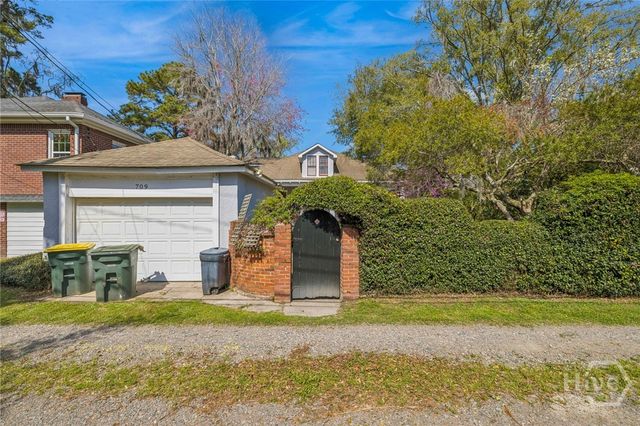 709 E 41st Street, Savannah, GA 31401