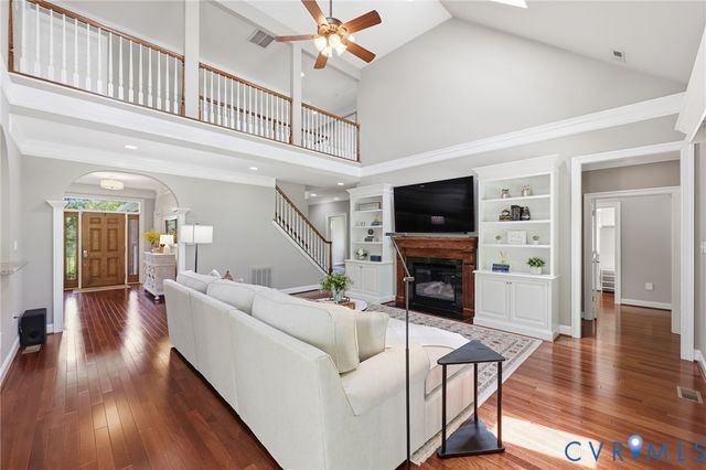 409 Regina Ln, Richmond, VA 23238