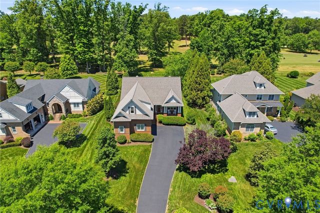 409 Regina Ln, Richmond, VA 23238