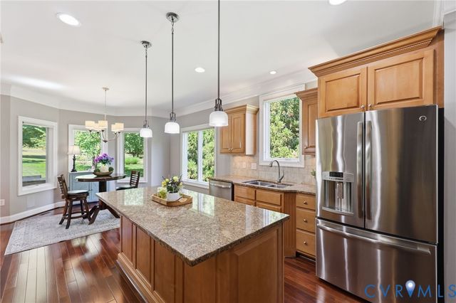 409 Regina Ln, Richmond, VA 23238